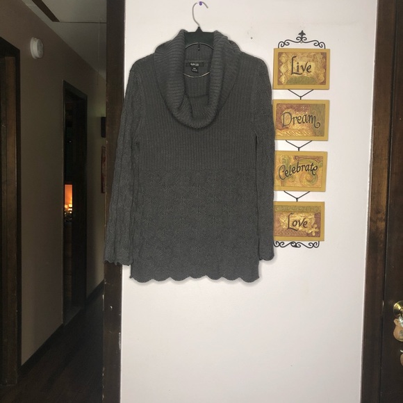 Gray cowl neck sweater - Picture 3 of 8